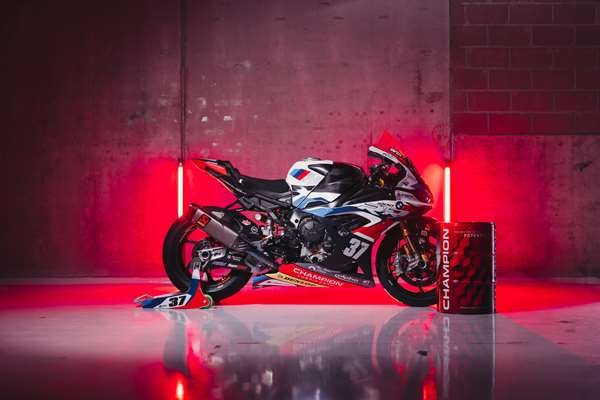 Champion Lubricants  partner del BMW MOTORRAD World Endurance Team!